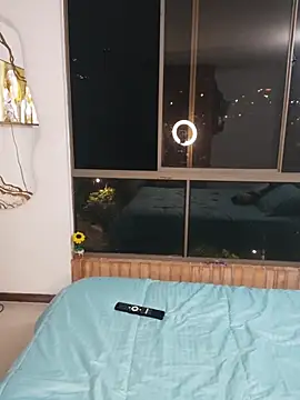 Snapshot of its_lauu_ chatting on 02/27/26, 04:01 its lauu online show from 02/27/26, 04:01