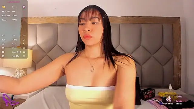 Snapshot of ValeriaRey chatting on 02/17/26, 04:35 ValeriaRey online show from 02/17/26, 04:35