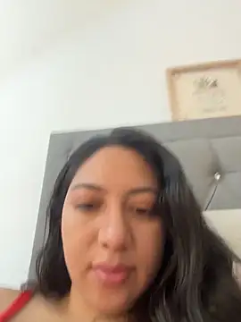 Snapshot of Victoria_Lusty chatting on 03/07/26, 01:30 Victoria Lusty online show from 03/07/26, 01:30