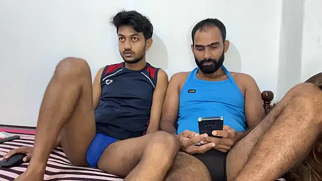 Snapshot of DesiDaddyandSon chatting on 05/12/26, 02:19 DesiDaddyandSon online show from 05/12/26, 02:19