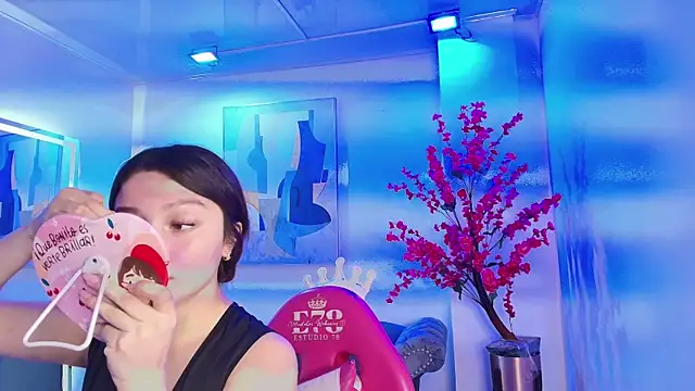 Snapshot of Chloe_dolly chatting on 04/21/26, 11:16 Chloe dolly online show from 04/21/26, 11:16