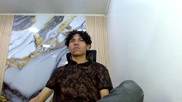 DaviidBuckx  online show from 03/17/26, 02:16