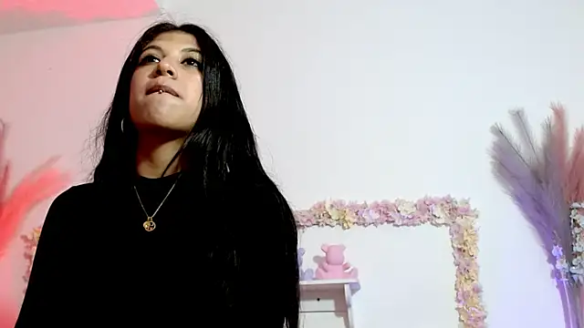 sharlotaustral18 online show from 02/14/26, 01:13