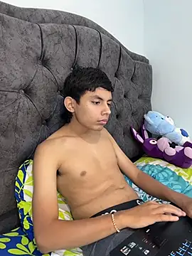 Snapshot of two_cam_latin chatting on 03/06/26, 04:20 two cam latin online show from 03/06/26, 04:20