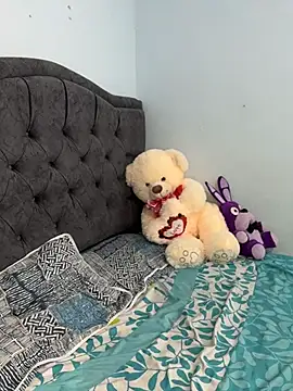 Snapshot of two_cam_latin chatting on 04/14/26, 03:56 two cam latin online show from 04/14/26, 03:56