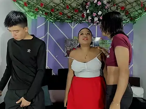 Snapshot of Lizeth_hot2002 chatting on 02/14/26, 01:24 Lizeth hot2002 online show from 02/14/26, 01:24