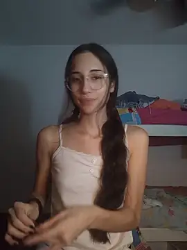 Snapshot of isaaabelaaa chatting on 02/21/26, 03:18 isaaabelaaa online show from 02/21/26, 03:18