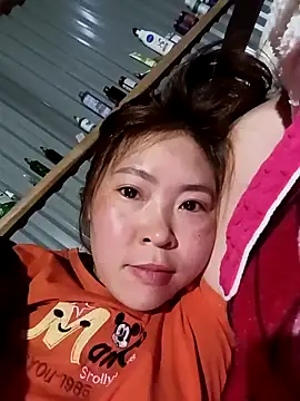 Yiyoongg online show from 03/31/26, 11:16