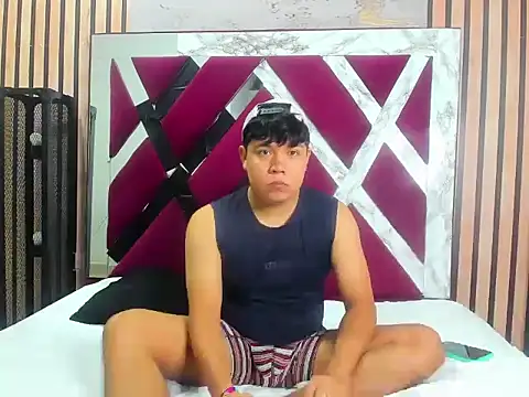 Snapshot of AdrianWalker chatting on 02/10/26, 05:11 AdrianWalker online show from 02/10/26, 05:11