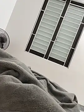 Snapshot of huyenzz chatting on 02/20/26, 02:50 huyenzz online show from 02/20/26, 02:50