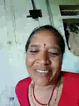 Snapshot of Loomaraj chatting on 07/11/26, 02:47 Loomaraj online show from 07/11/26, 02:47