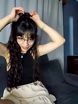 Snapshot of VelvetSolez chatting on 03/18/26, 03:31 VelvetSolez online show from 03/18/26, 03:31