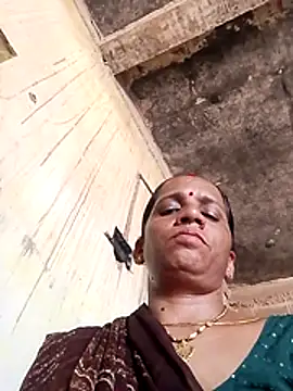 Snapshot of Anitarakkoli chatting on 05/15/26, 06:09 Anitarakkoli online show from 05/15/26, 06:09