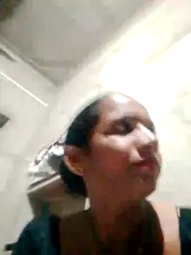 Snapshot of Anitarakkoli chatting on 05/22/26, 05:07 Anitarakkoli online show from 05/22/26, 05:07