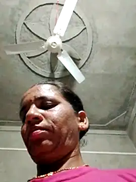 Snapshot of Anitarakkoli chatting on 06/21/26, 05:59 Anitarakkoli online show from 06/21/26, 05:59