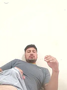 Snapshot of matt1804 chatting on 04/20/26, 05:26 matt1804 online show from 04/20/26, 05:26