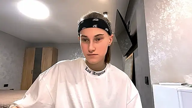 DannieColla online show from 03/17/26, 12:08