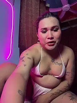 hollynicole online show from 06/14/26, 06:48