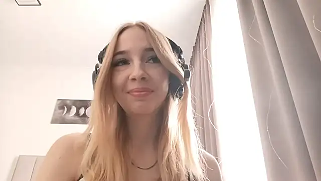 Snapshot of WackyNome chatting on 02/13/26, 06:09 WackyNome online show from 02/13/26, 06:09