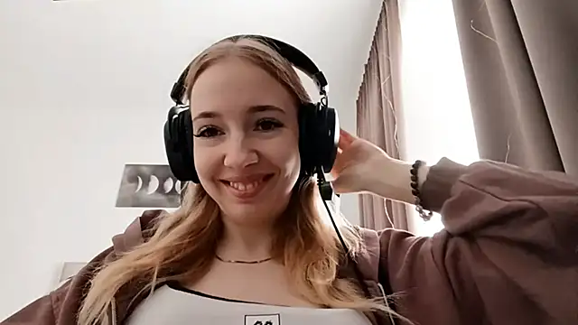 Snapshot of WackyNome chatting on 02/16/26, 06:09 WackyNome online show from 02/16/26, 06:09