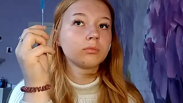 Snapshot of ChantayCambronne chatting on 04/20/26, 08:28 ChantayCambronne online show from 04/20/26, 08:28