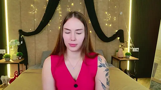 Arielle Vade online show from 05/25/26, 05:13