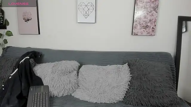 Snapshot of Alexaalove_1 chatting on 03/05/26, 12:45 Alexaalove 1 online show from 03/05/26, 12:45