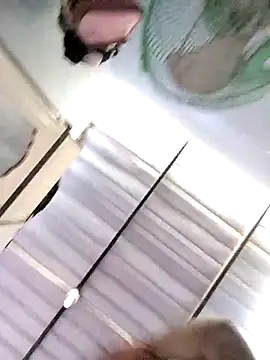 Snapshot of diablita48 chatting on 02/15/26, 04:14 diablita48 online show from 02/15/26, 04:14