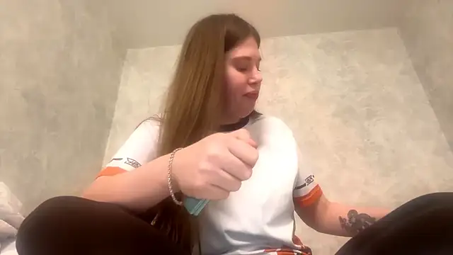 Snapshot of Lunexia_Kysstoria chatting on 02/10/26, 01:48 Lunexia Kysstoria online show from 02/10/26, 01:48