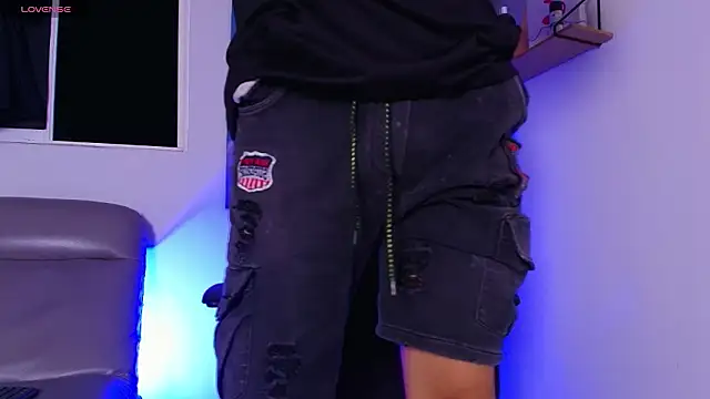 Snapshot of Gael_moon_ chatting on 02/13/26, 04:30 Gael moon online show from 02/13/26, 04:30