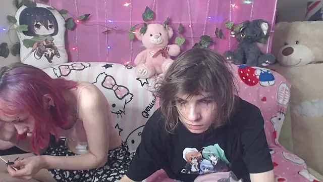 Snapshot of KitttyWhisper chatting on 03/19/26, 02:32 KitttyWhisper online show from 03/19/26, 02:32