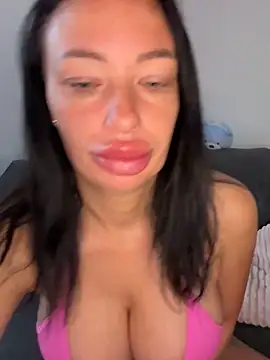SaraHotDiamond xoxo online show from 05/13/26, 04:54