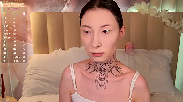 roxy morrison x online show from 04/19/26, 01:21