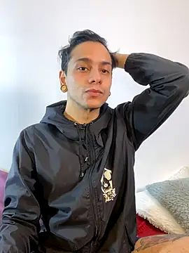 Snapshot of acid_timee chatting on 10/10/25, 02:43 acid timee online show from 10/10/25, 02:43