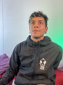 Snapshot of acid_timee chatting on 10/16/25, 04:24 acid timee online show from 10/16/25, 04:24