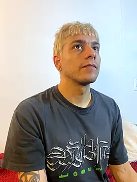 Snapshot of acid_timee chatting on 11/20/25, 03:07 acid timee online show from 11/20/25, 03:07