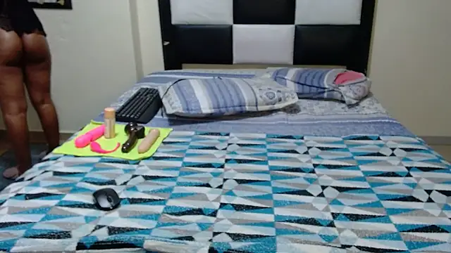 Snapshot of VeronaDimexx chatting on 03/27/26, 11:37 VeronaDimexx online show from 03/27/26, 11:37