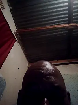 Snapshot of smallt98 chatting on 02/13/26, 10:39 smallt98 online show from 02/13/26, 10:39