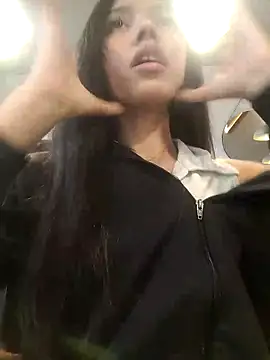 Snapshot of jadelaurent chatting on 02/28/26, 08:32 jadelaurent online show from 02/28/26, 08:32