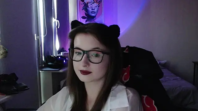Snapshot of LunaXcherry chatting on 05/26/26, 05:42 LunaXcherry online show from 05/26/26, 05:42