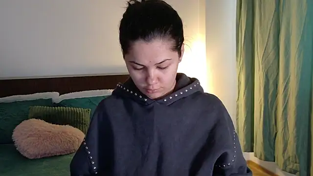 Snapshot of Sofimoon26 chatting on 04/10/26, 03:28 Sofimoon26 online show from 04/10/26, 03:28