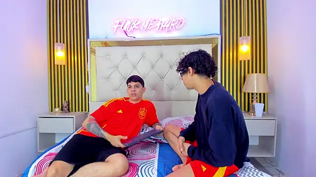 Adventurous Boys online show from 04/14/26, 06:14