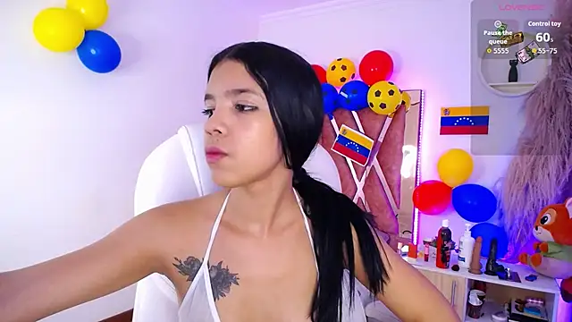 Snapshot of Taylor_scottt chatting on 06/19/26, 10:30 Taylor scottt online show from 06/19/26, 10:30