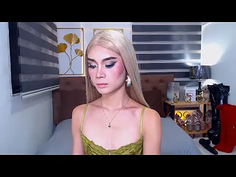 Snapshot of JuicyCockThea chatting on 06/16/26, 10:51 JuicyCockThea online show from 06/16/26, 10:51