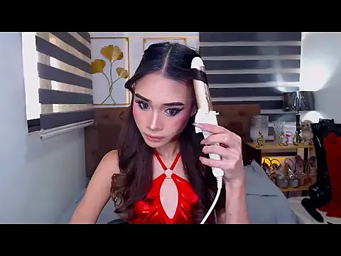 Snapshot of JuicyCockThea chatting on 07/15/26, 02:06 JuicyCockThea online show from 07/15/26, 02:06