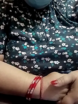 Snapshot of Simran_008 chatting on 05/06/26, 10:37 Simran 008 online show from 05/06/26, 10:37
