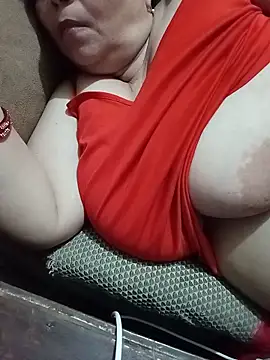 Snapshot of Simran_008 chatting on 05/26/26, 10:39 Simran 008 online show from 05/26/26, 10:39