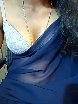 Snapshot of manu_sexy_ chatting on 02/20/26, 01:11 manu sexy online show from 02/20/26, 01:11