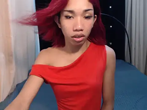Snapshot of Queenoflustx chatting on 06/06/26, 02:00 Queenoflustx online show from 06/06/26, 02:00