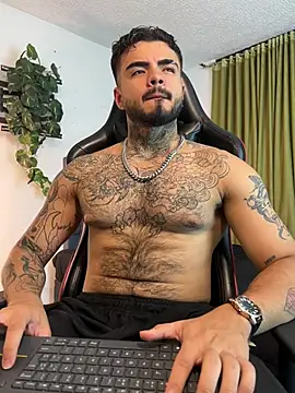 Snapshot of Benjii_Carter1 chatting on 06/25/26, 12:54 Benjii Carter1 online show from 06/25/26, 12:54